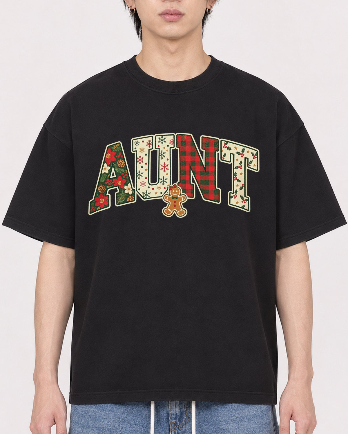Mockup Boxy Heavyweight Tee Black male close-up 11