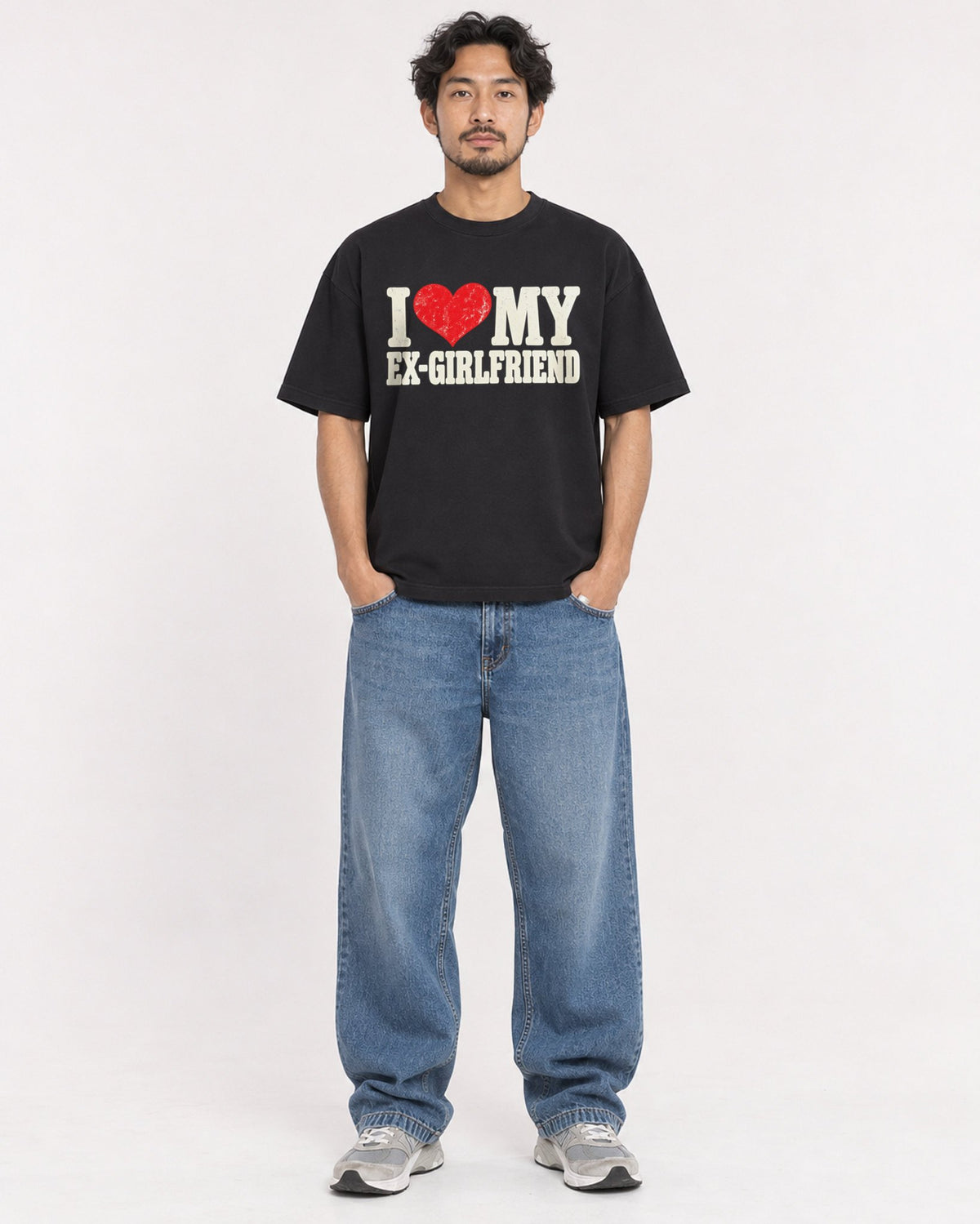 Mockup Boxy Heavyweight Tee Black male full-body 02