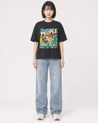 Mockup Boxy Heavyweight Tee Black female full-body 11