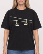 Mockup Boxy Heavyweight Tee Black female close-up 08