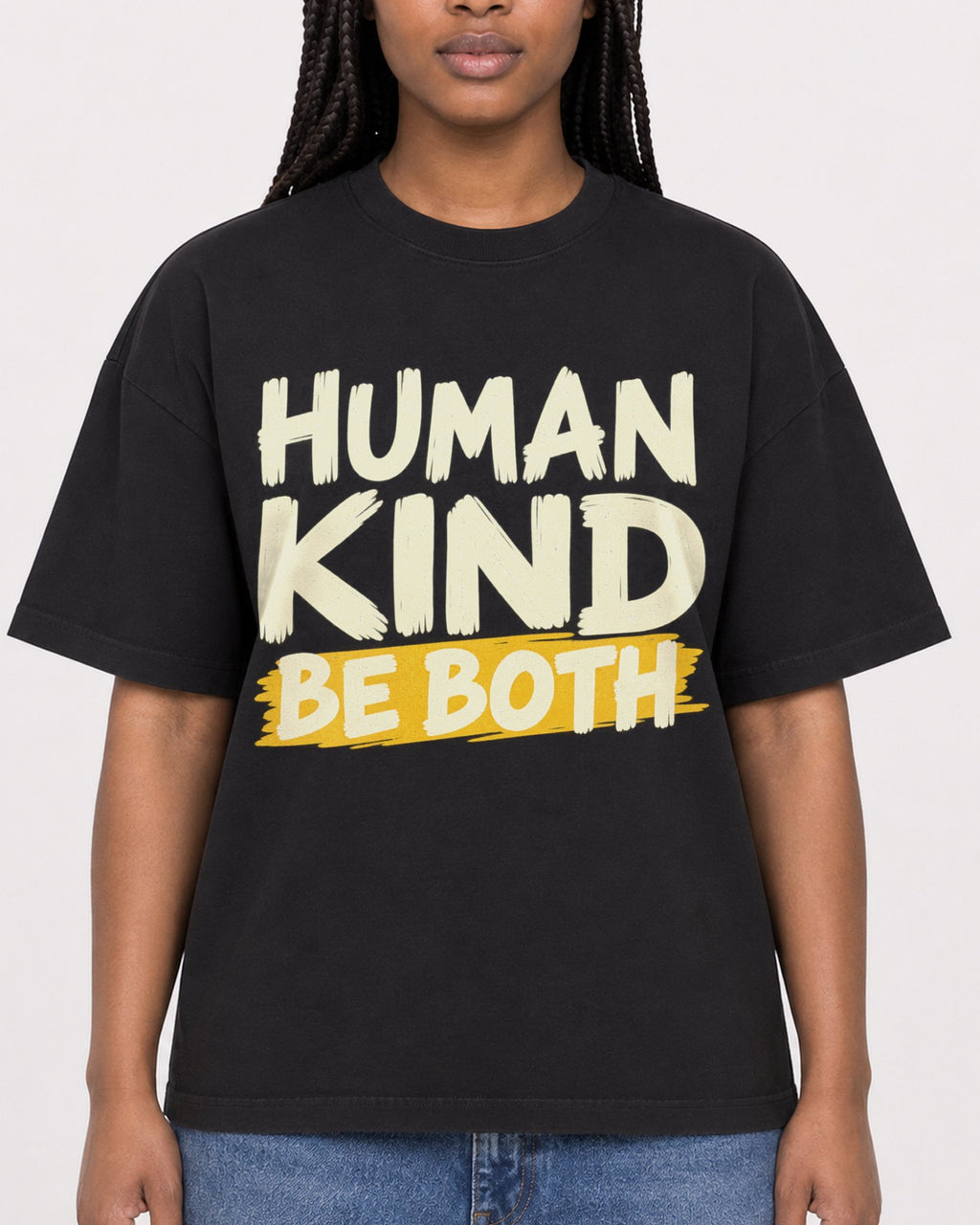Mockup Boxy Heavyweight Tee Black female close-up 04