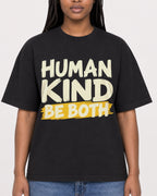 Mockup Boxy Heavyweight Tee Black female close-up 04