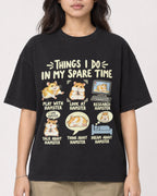 Mockup Boxy Heavyweight Tee Black female close-up 02