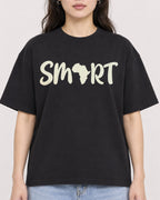 Mockup Boxy Heavyweight Tee Black female close-up 03