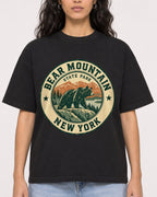Mockup Boxy Heavyweight Tee Black female close-up 07