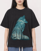 Mockup Boxy Heavyweight Tee Black female close-up 01