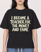 Mockup Boxy Heavyweight Tee Black female close-up 13