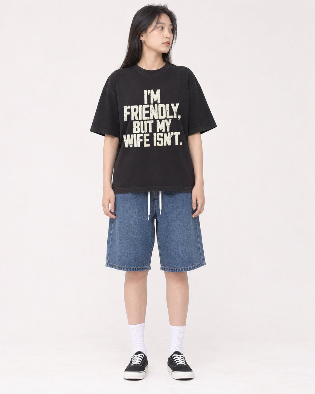 Mockup Boxy Heavyweight Tee Black female full-body 01