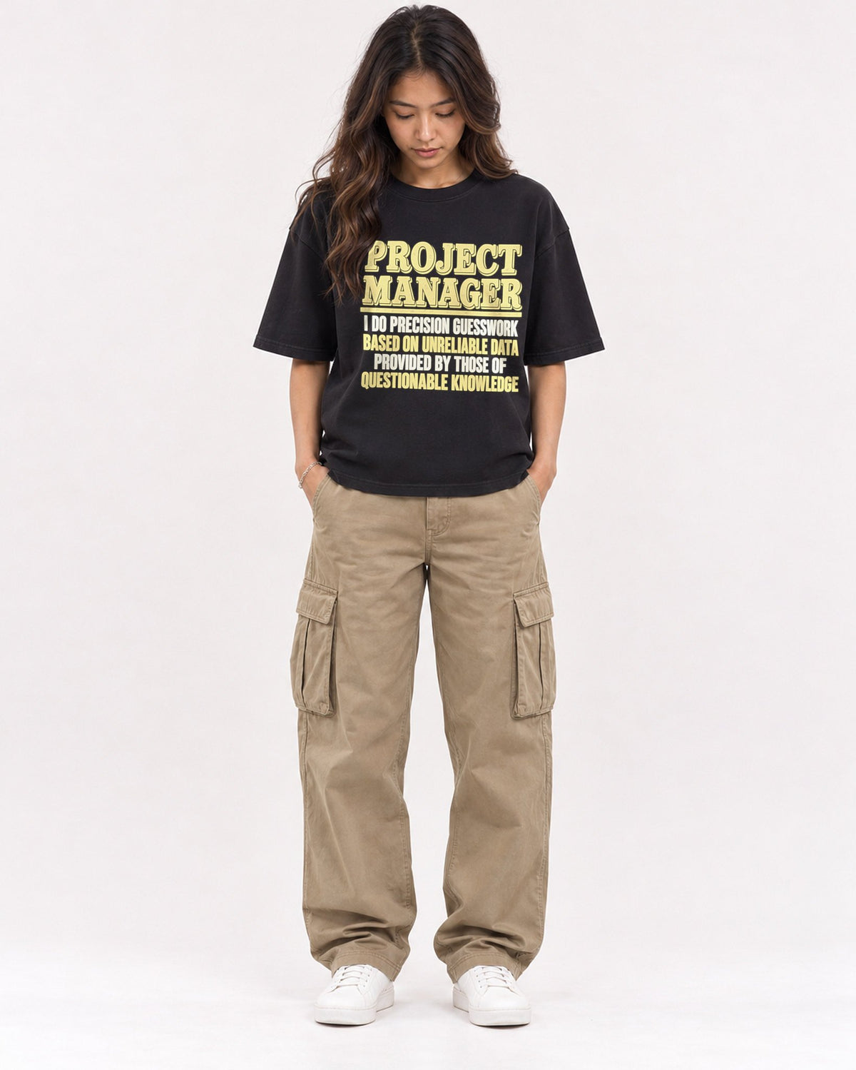 Mockup Boxy Heavyweight Tee Black female full-body 02