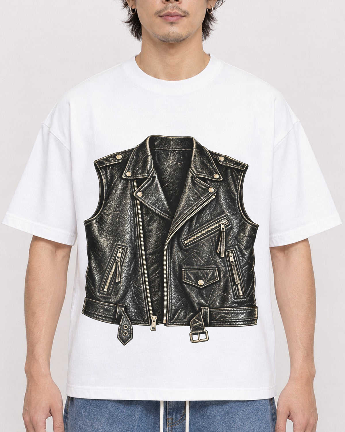 Mockup Boxy Heavyweight Tee White male close-up 03