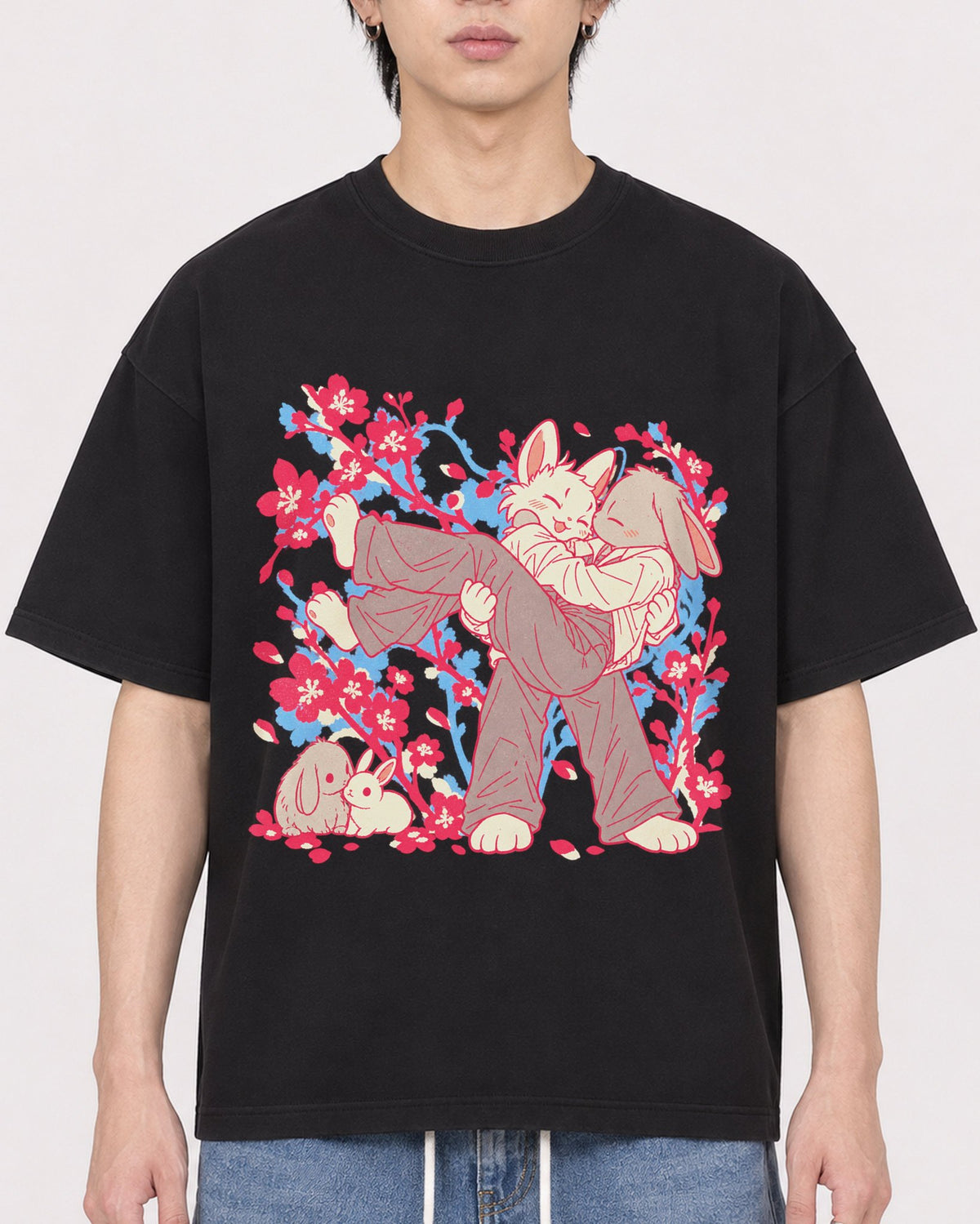 Mockup Boxy Heavyweight Tee Black male close-up 11