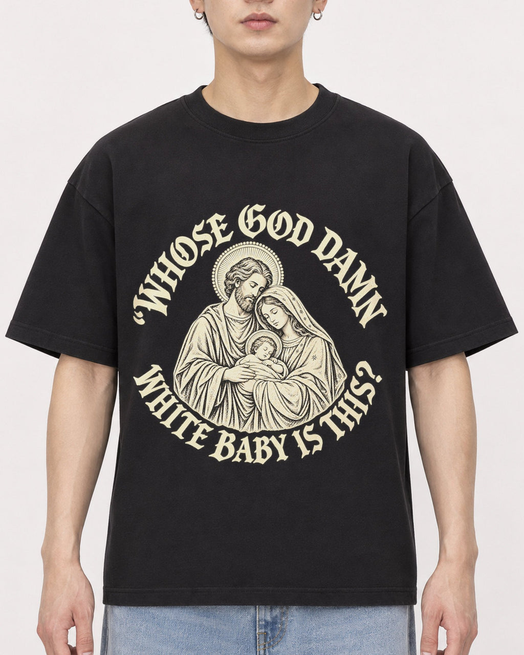 Mockup Boxy Heavyweight Tee Black male close-up 01