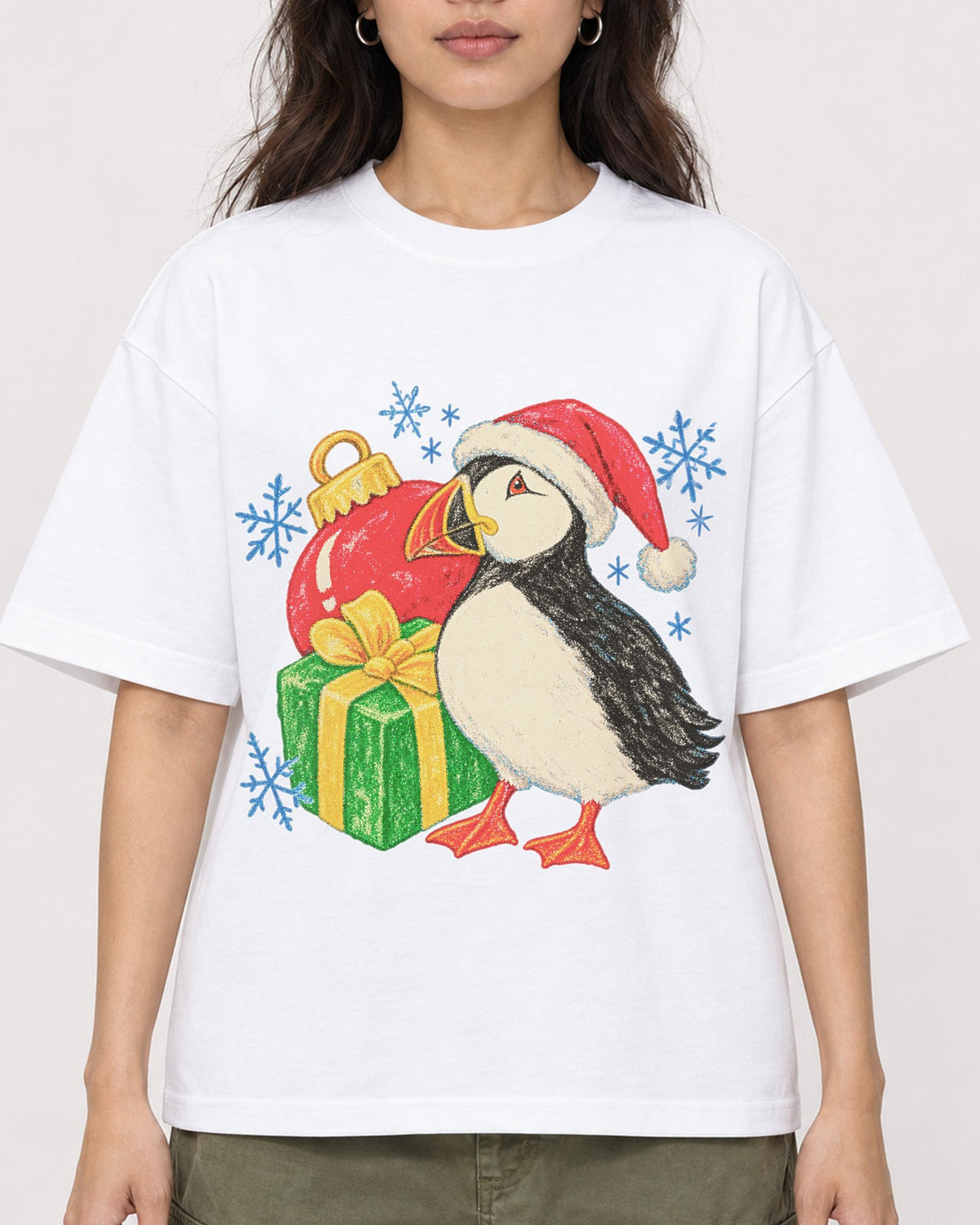 Mockup Boxy Heavyweight Tee White female close-up 02