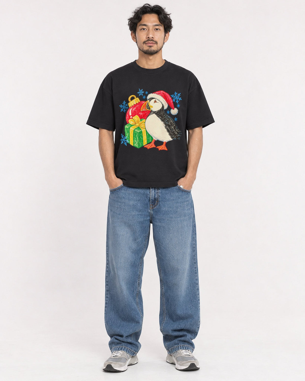 Mockup Boxy Heavyweight Tee Black male full-body 02