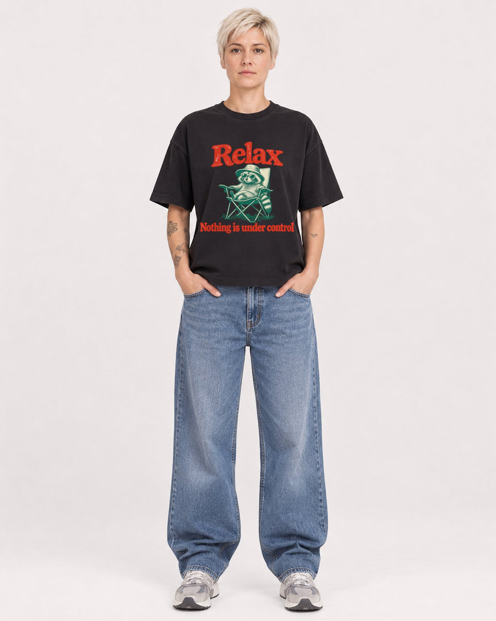Mockup Boxy Heavyweight Tee Black female full-body 48