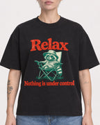 Mockup Boxy Heavyweight Tee Black female close-up 48