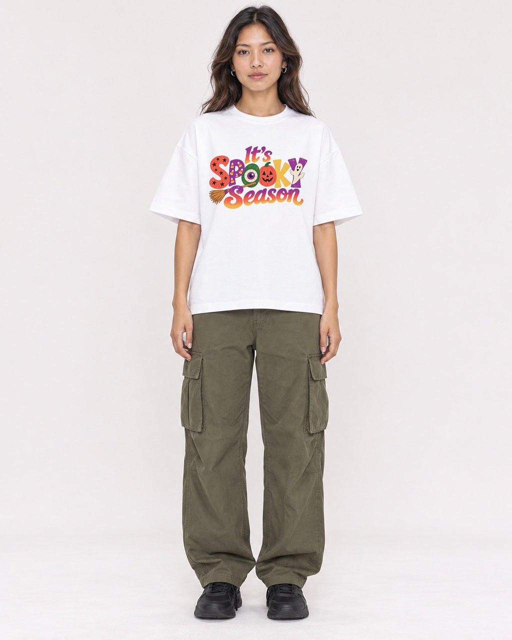 Mockup Boxy Heavyweight Tee White female full-body 02