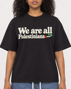 Mockup Boxy Heavyweight Tee Black female close-up 05