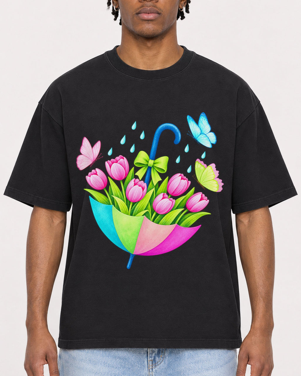 Mockup Boxy Heavyweight Tee Black male close-up 05