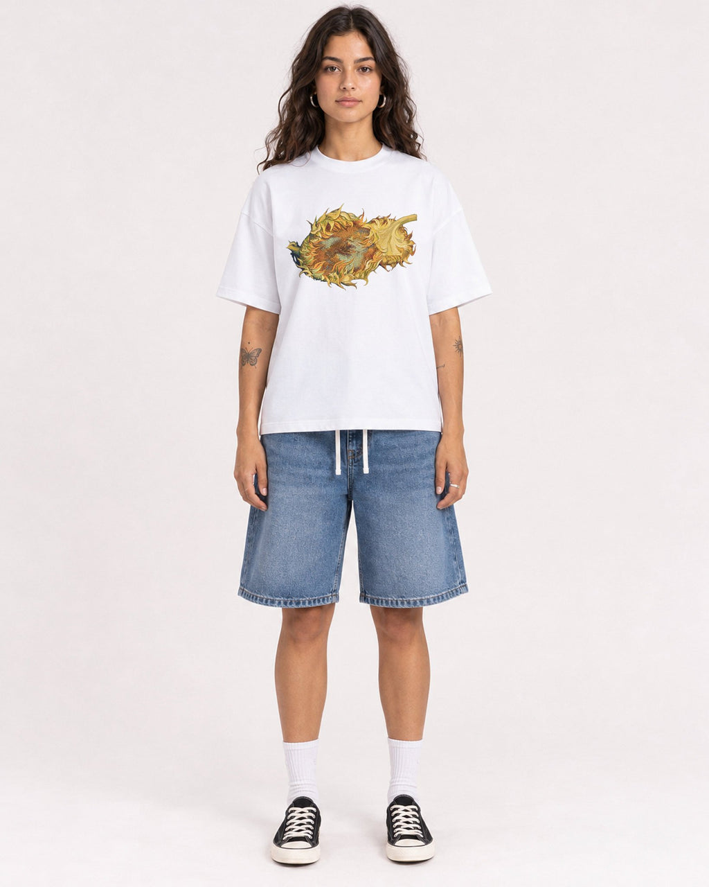 Mockup Boxy Heavyweight Tee White female full-body 06