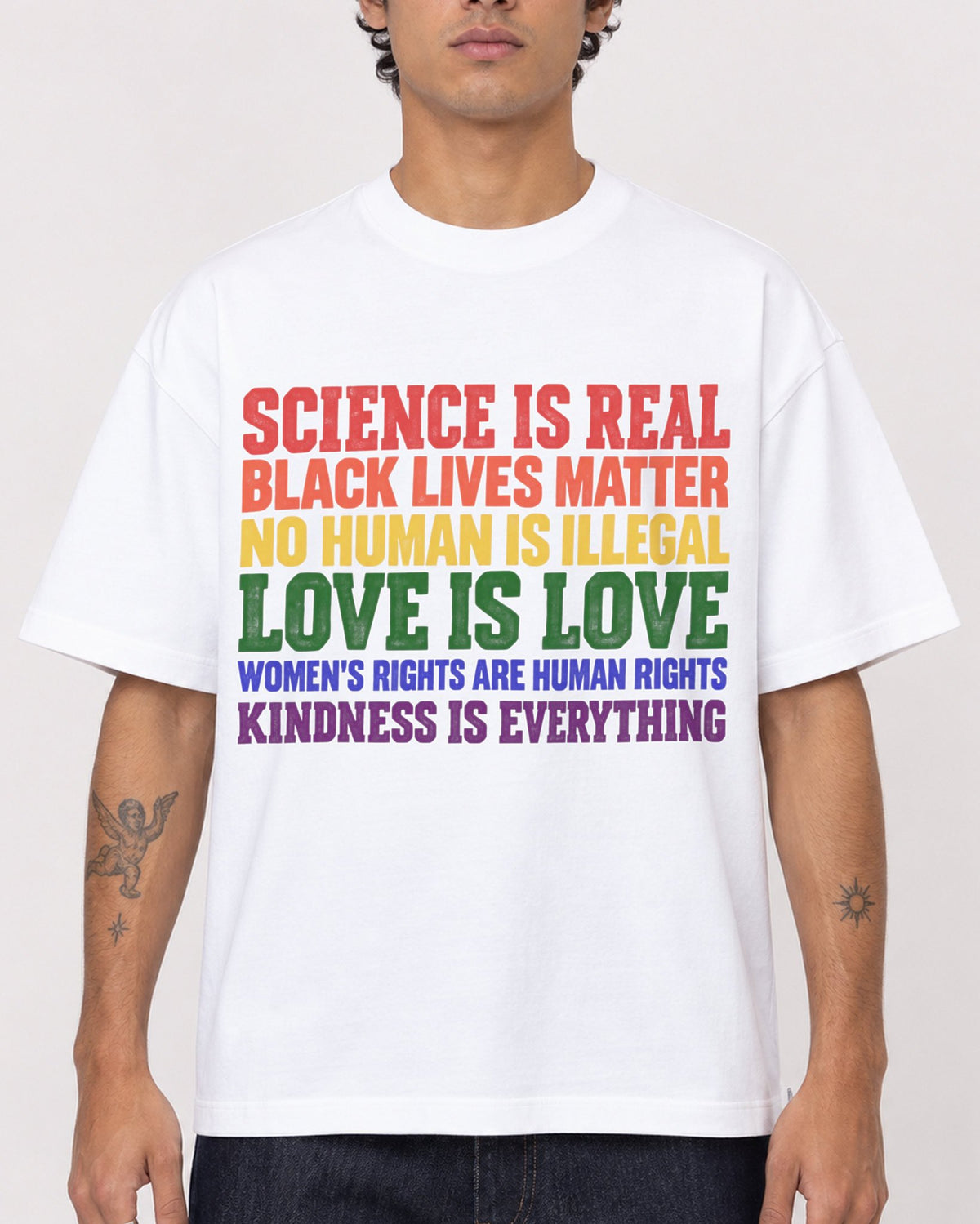 Mockup Boxy Heavyweight Tee White male close-up 06