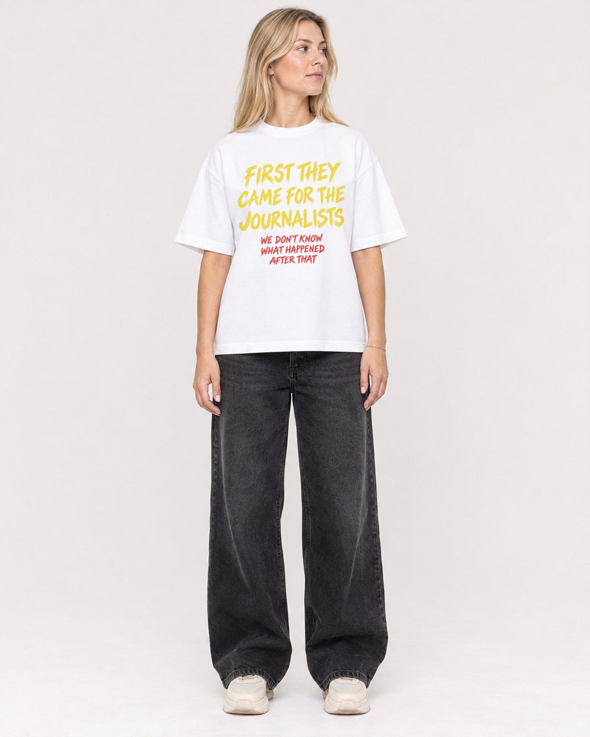 Mockup Boxy Heavyweight Tee White female full-body 08