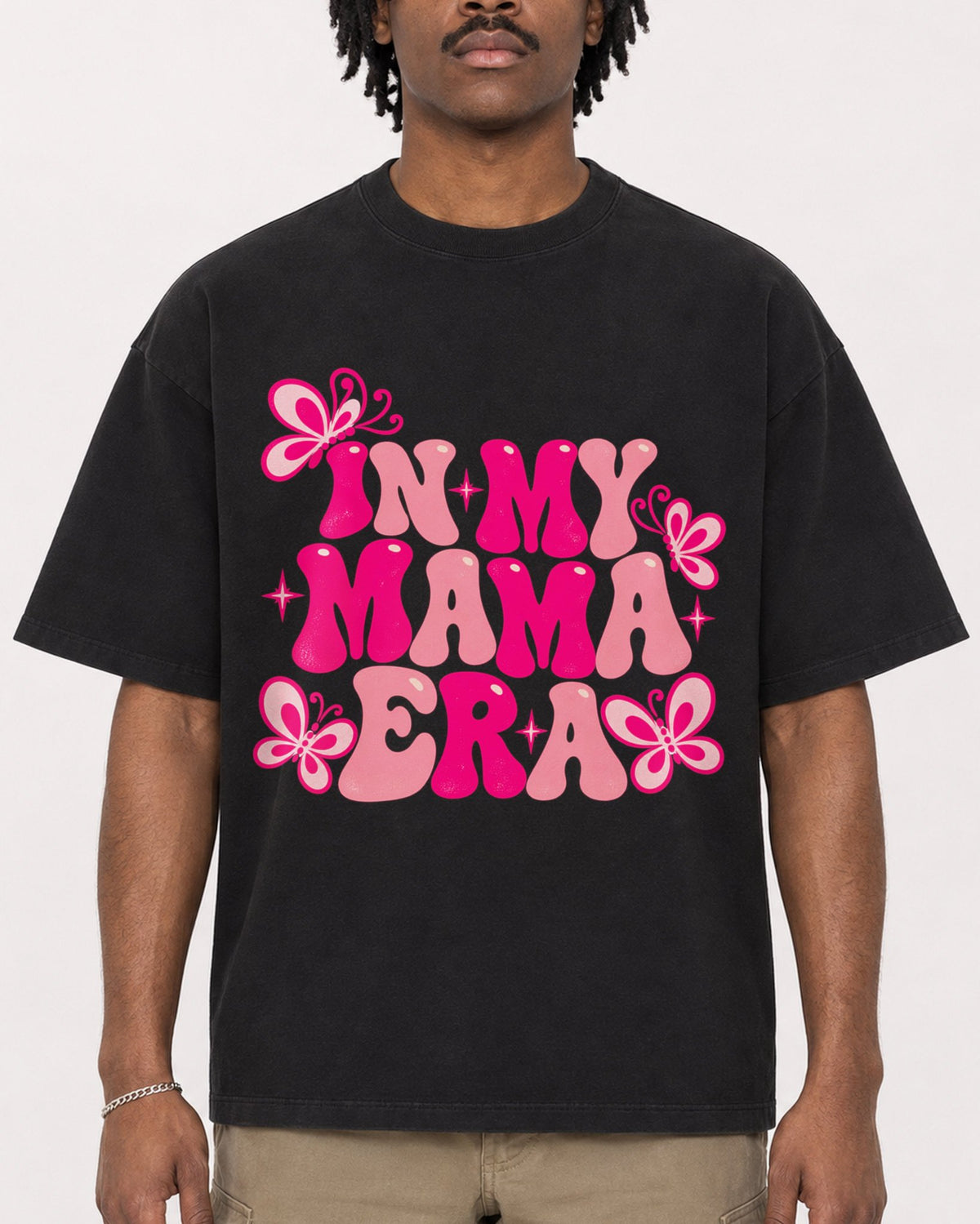 Mockup Boxy Heavyweight Tee Black male close-up 04