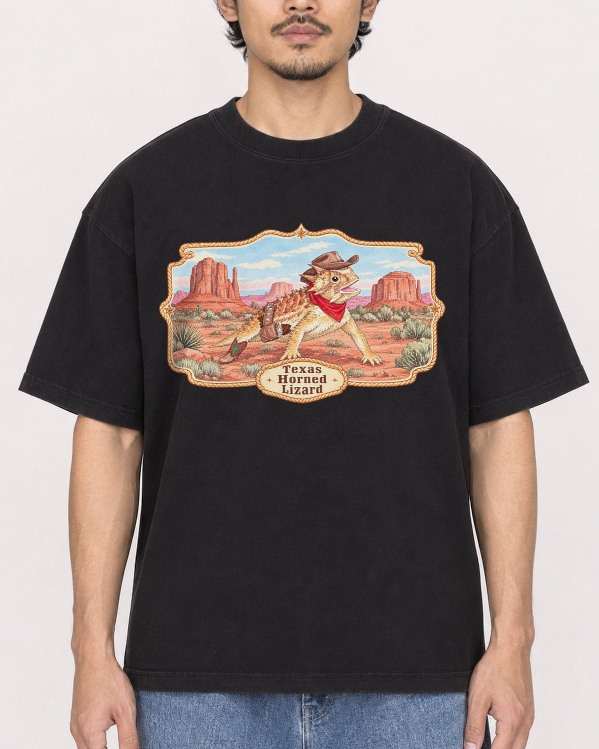 Mockup Boxy Heavyweight Tee Black male close-up 02