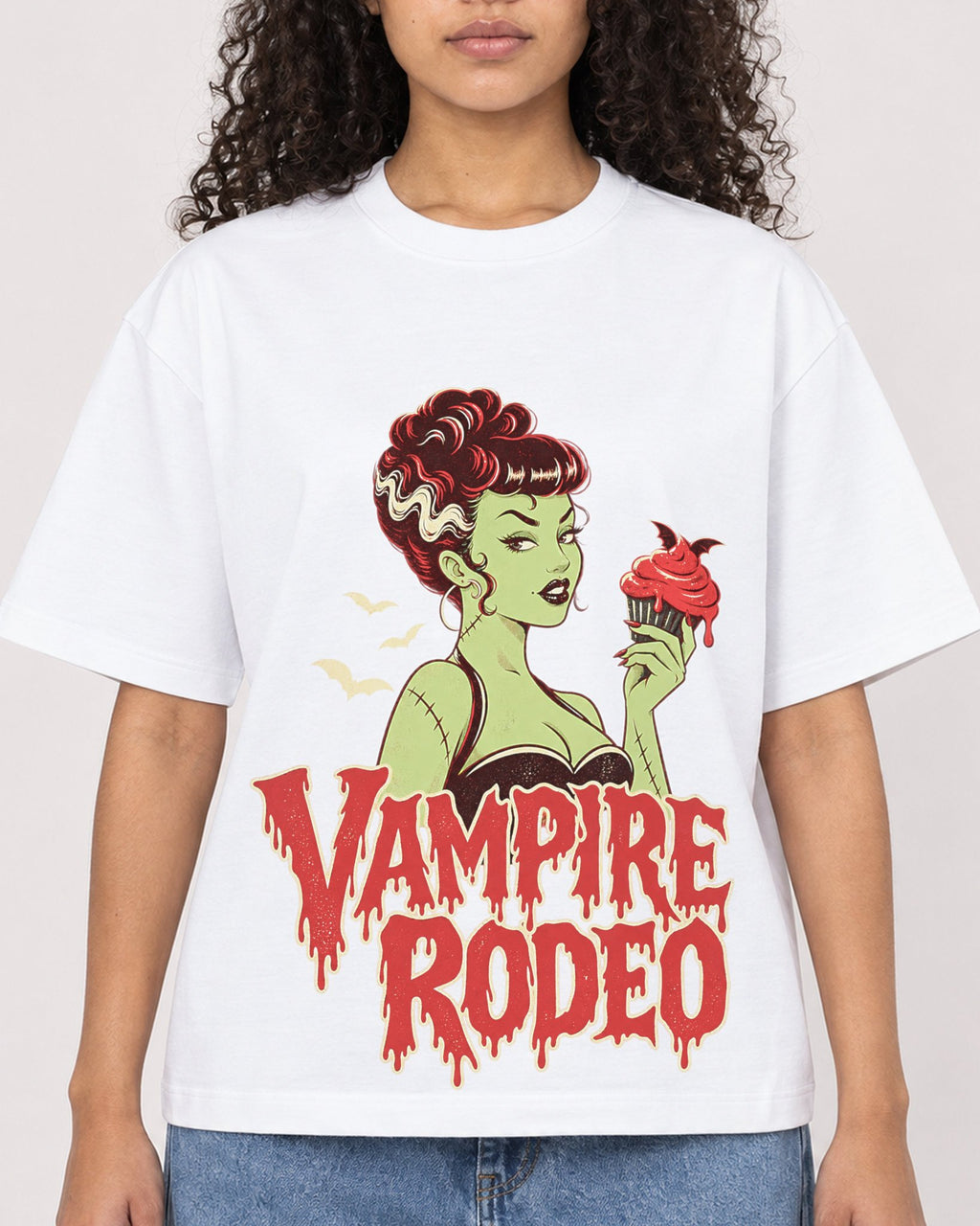 Mockup Boxy Heavyweight Tee White female close-up 10