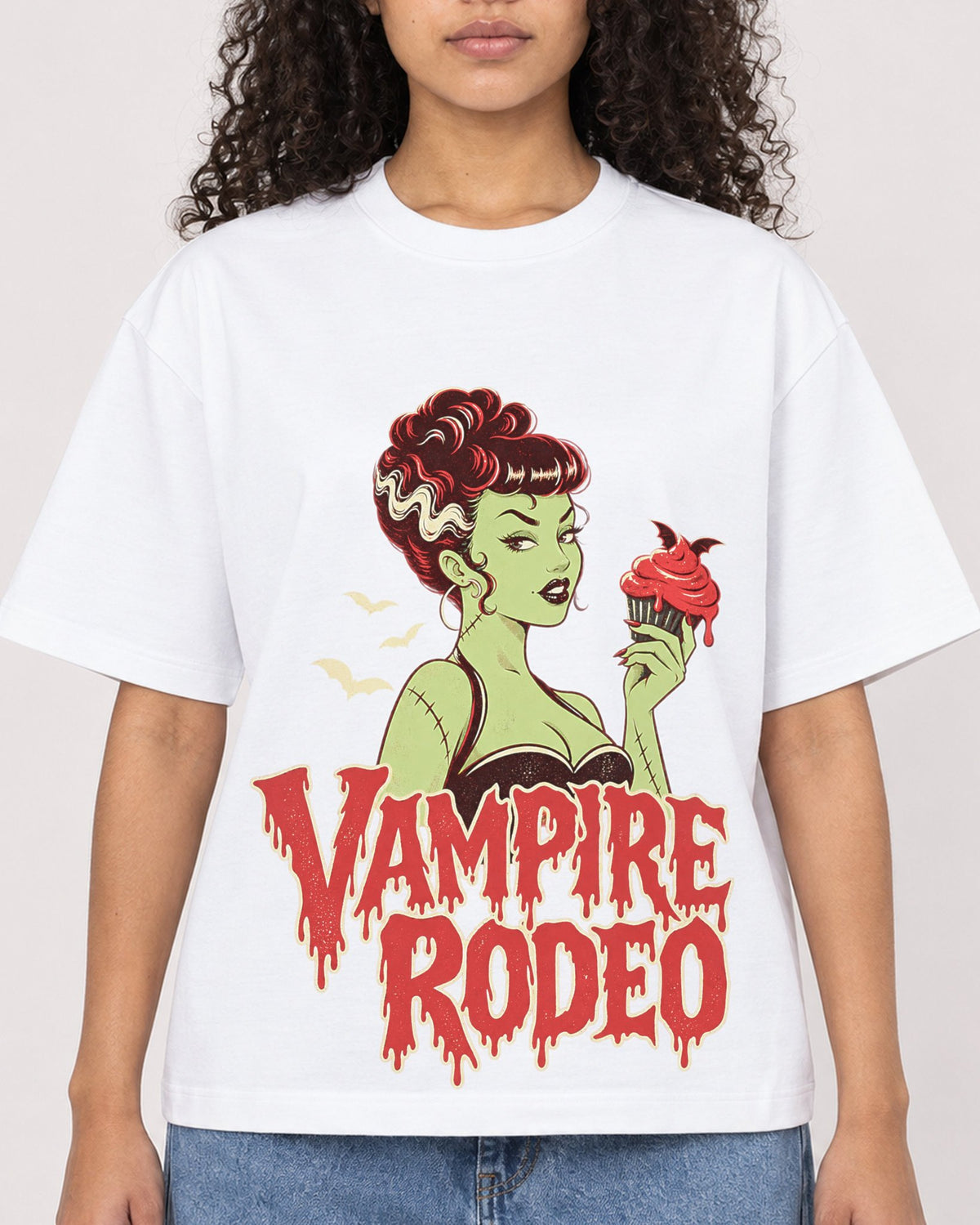 Mockup Boxy Heavyweight Tee White female close-up 10