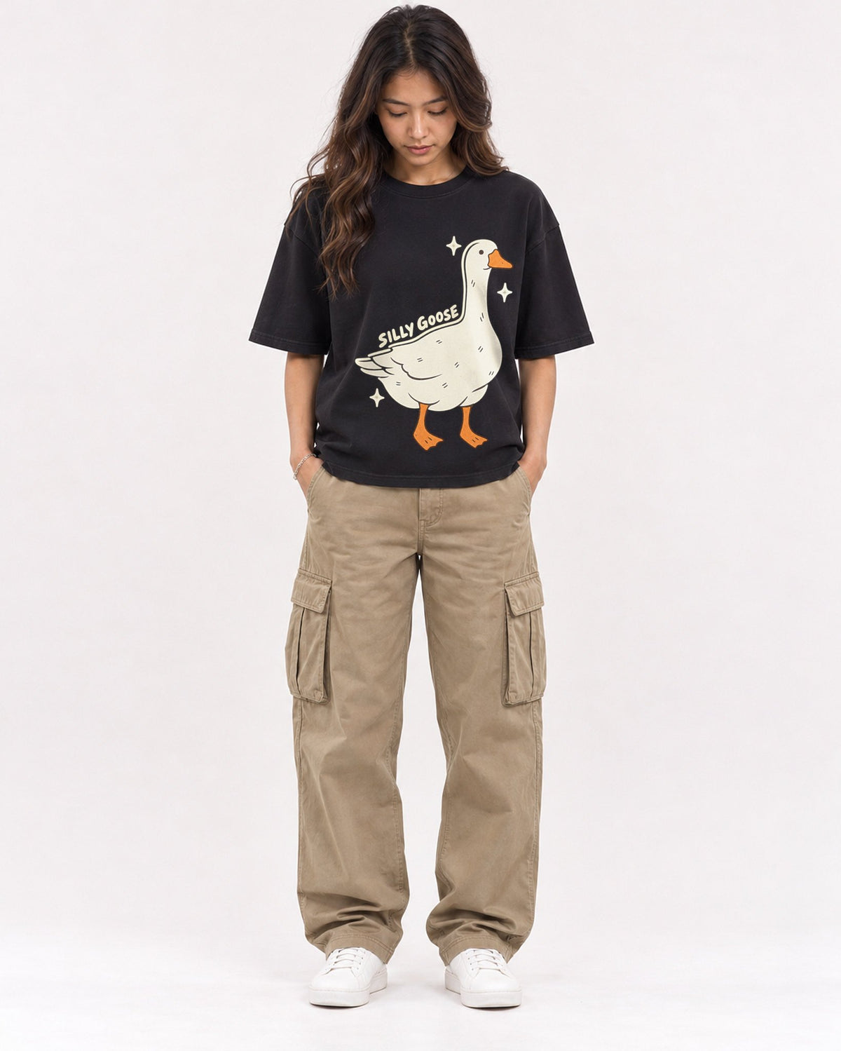 Mockup Boxy Heavyweight Tee Black female full-body 02