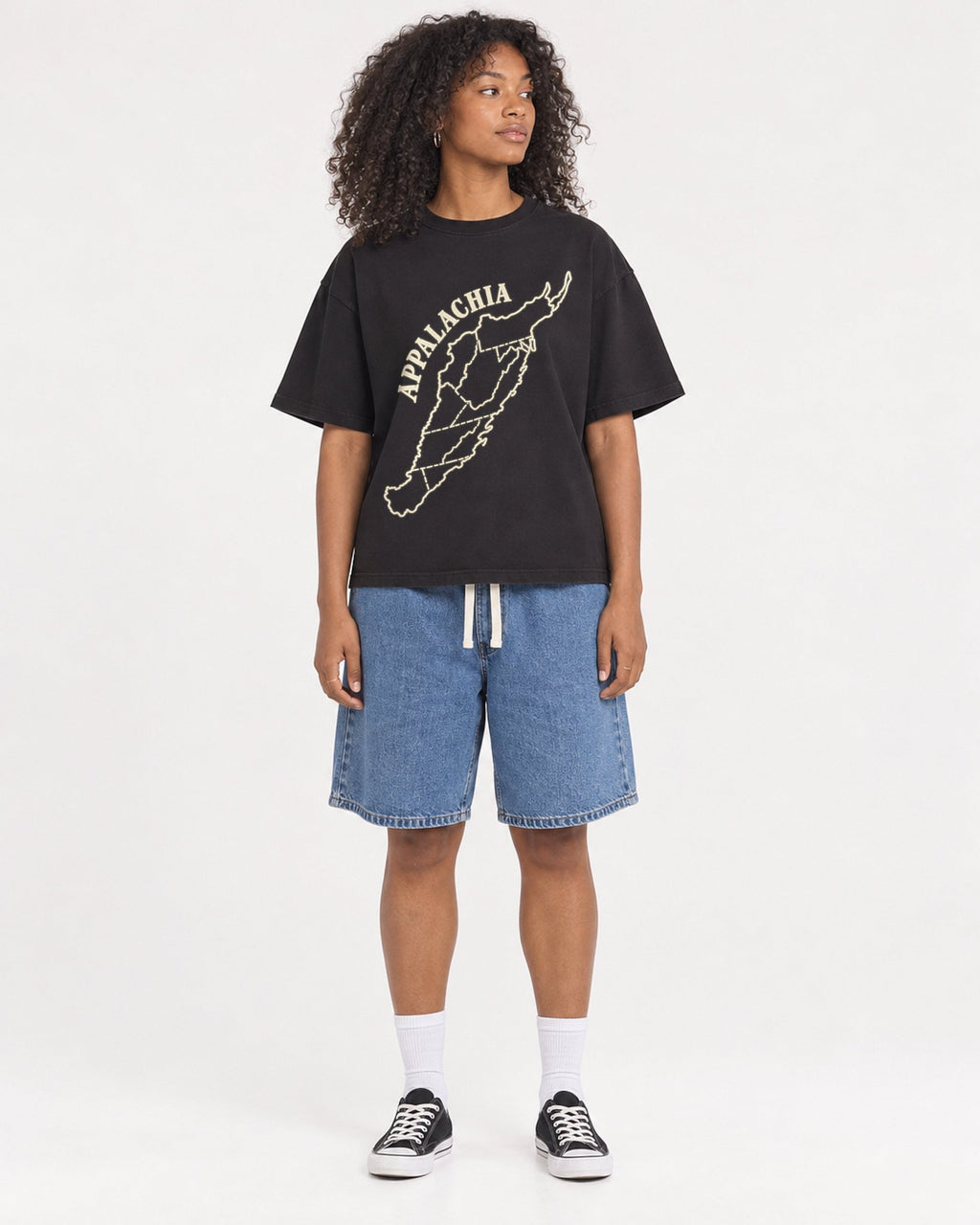 Mockup Boxy Heavyweight Tee Black female full-body 05