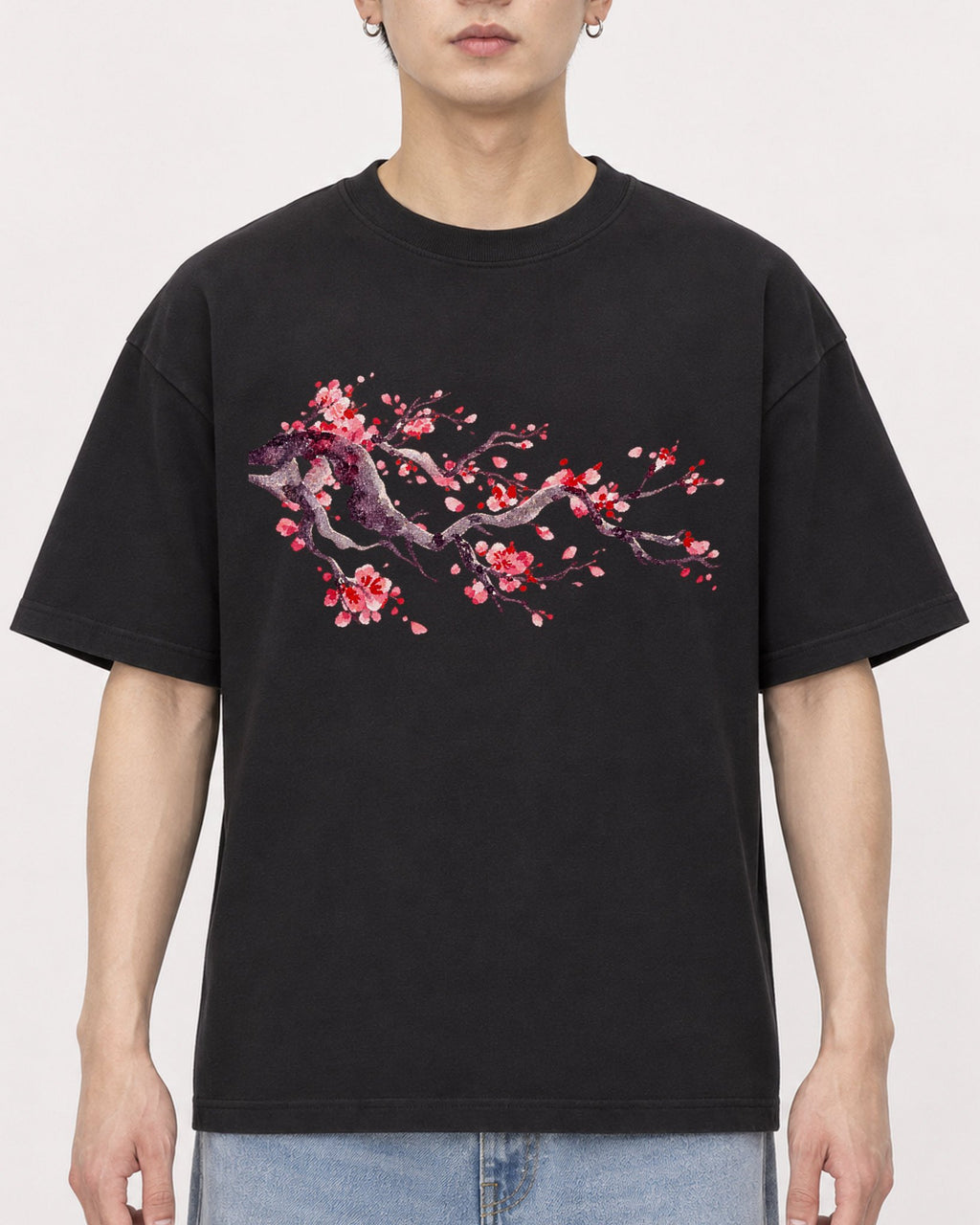 Mockup Boxy Heavyweight Tee Black male close-up 01
