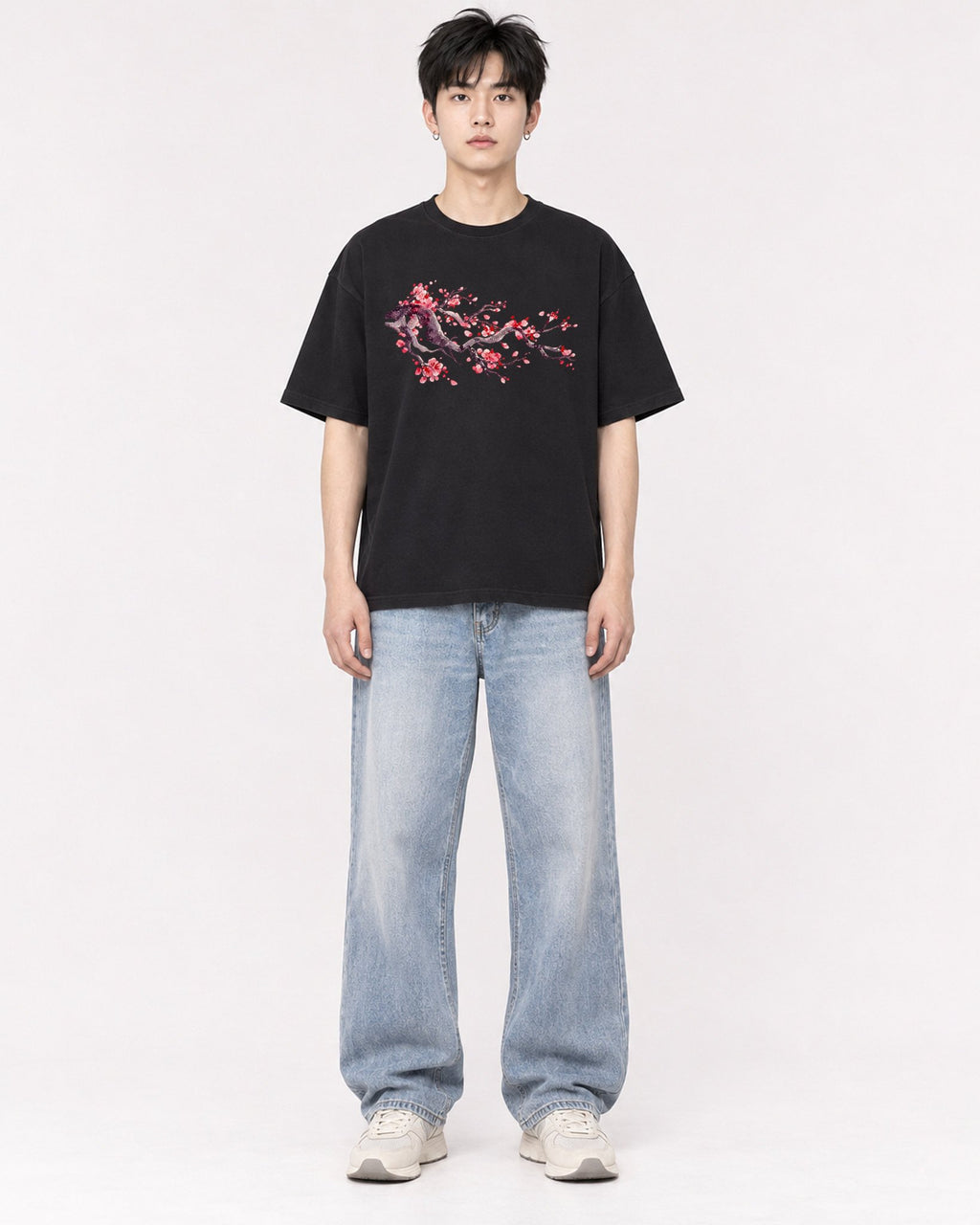 Mockup Boxy Heavyweight Tee Black male full-body 01