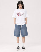 Mockup Boxy Heavyweight Tee White female full-body 01