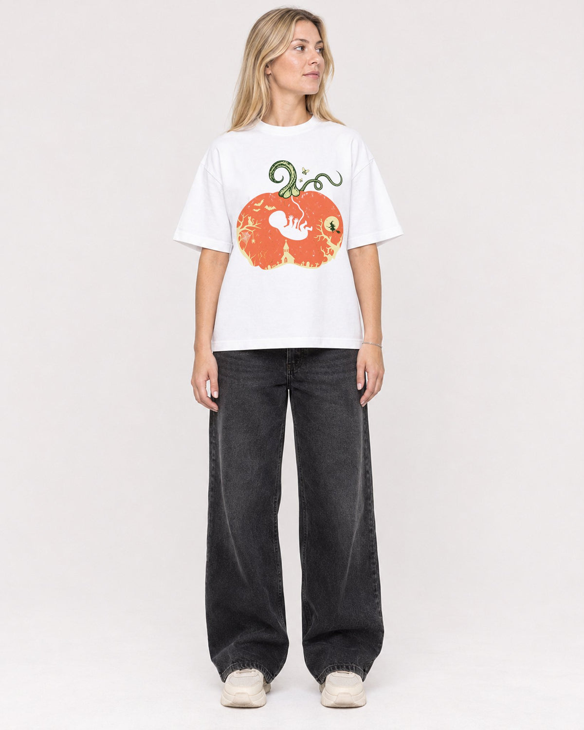 Mockup Boxy Heavyweight Tee White female full-body 08
