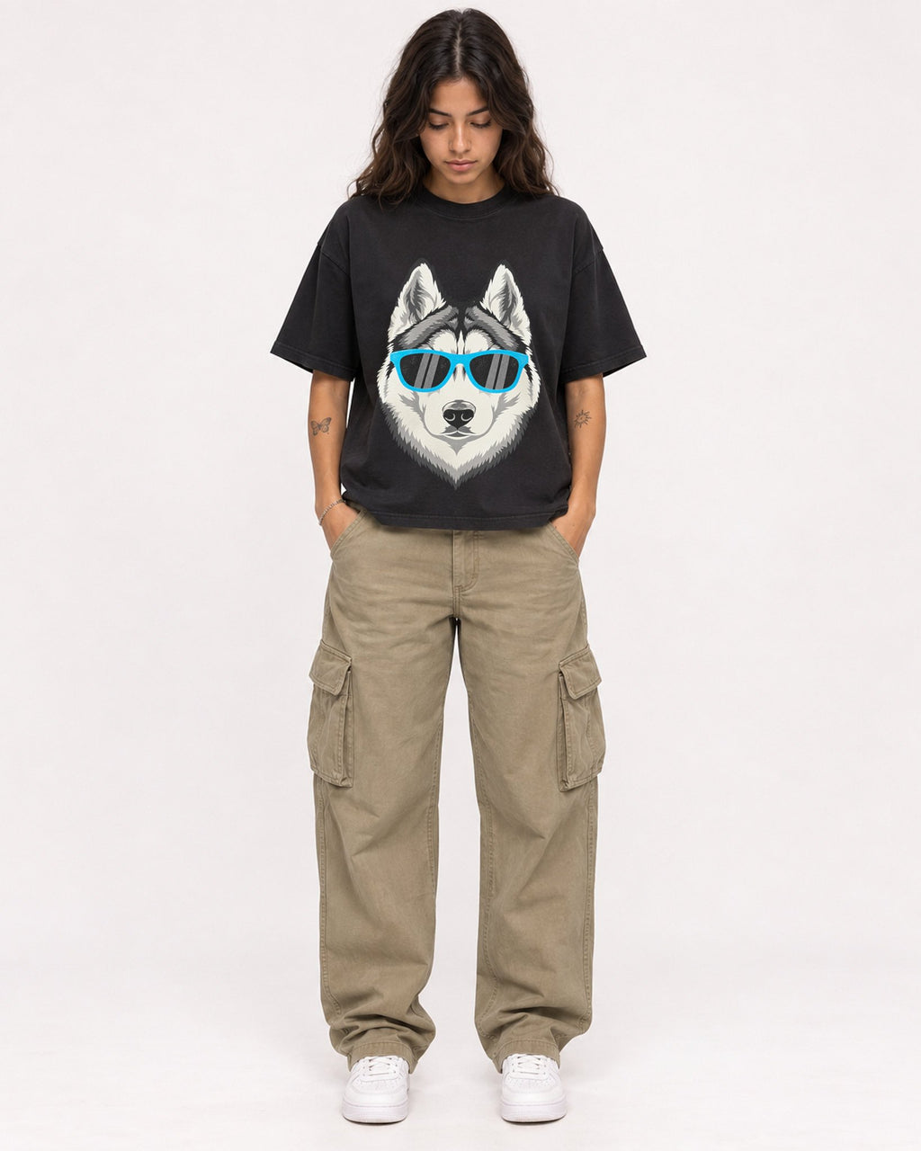 Mockup Boxy Heavyweight Tee Black female full-body 06