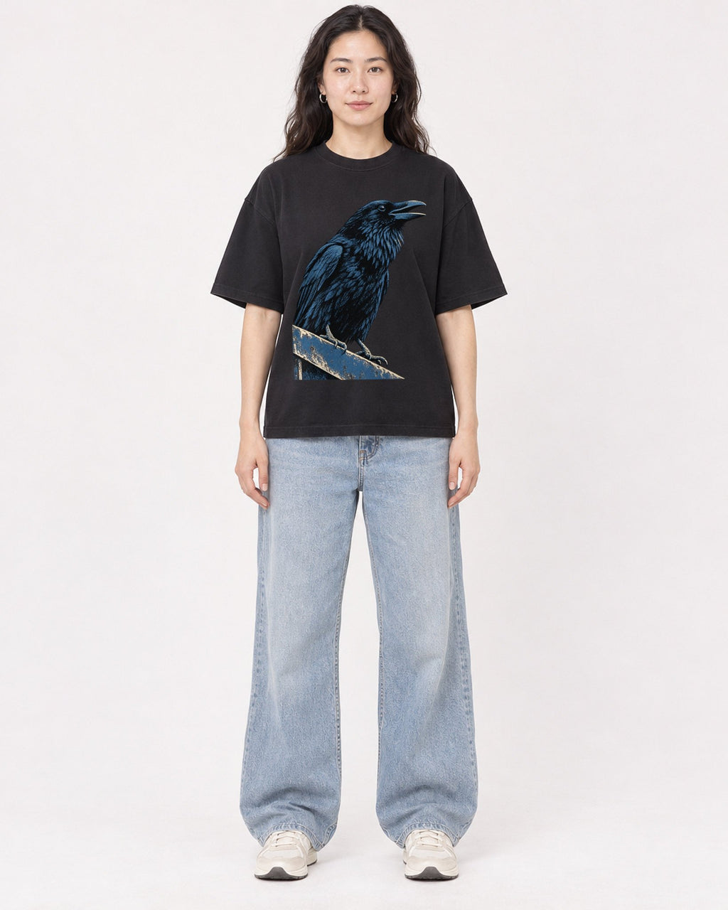 Mockup Boxy Heavyweight Tee Black female full-body 03