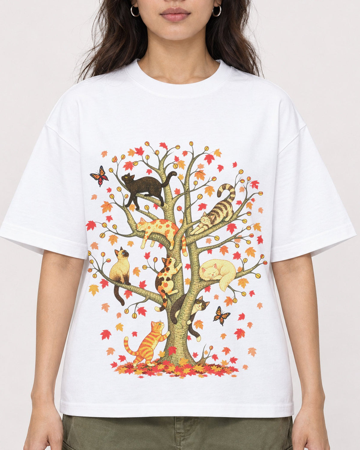 Mockup Boxy Heavyweight Tee White female close-up 02