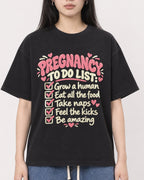Mockup Boxy Heavyweight Tee Black female close-up 01