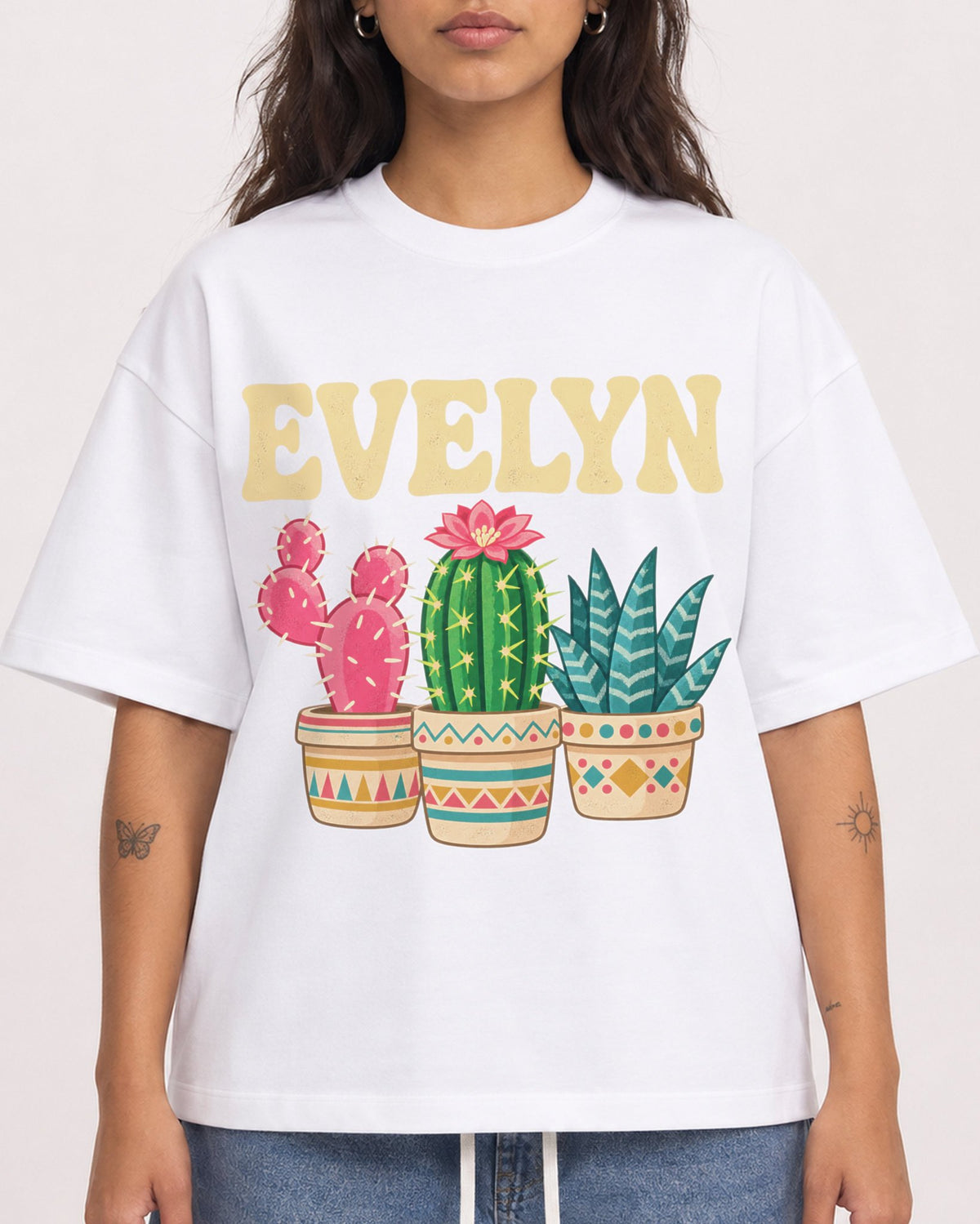 Mockup Boxy Heavyweight Tee White female close-up 06