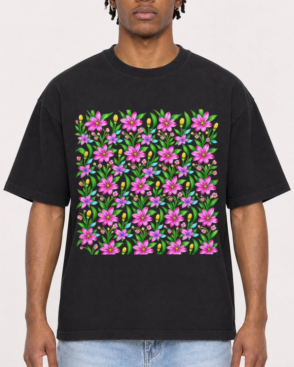 Mockup Boxy Heavyweight Tee Black male close-up 05