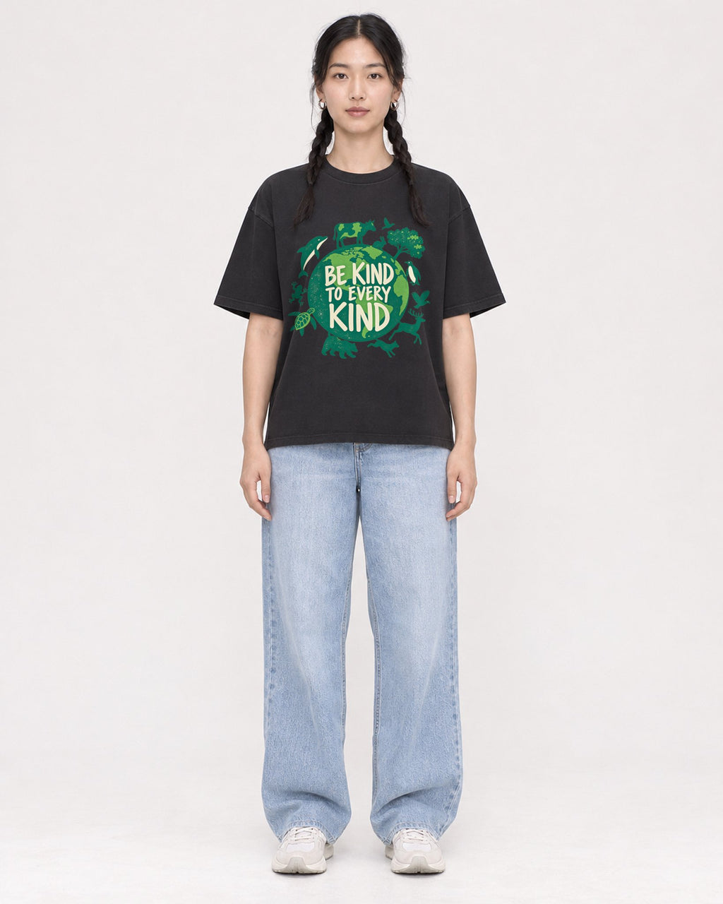 Mockup Boxy Heavyweight Tee Black female full-body 43
