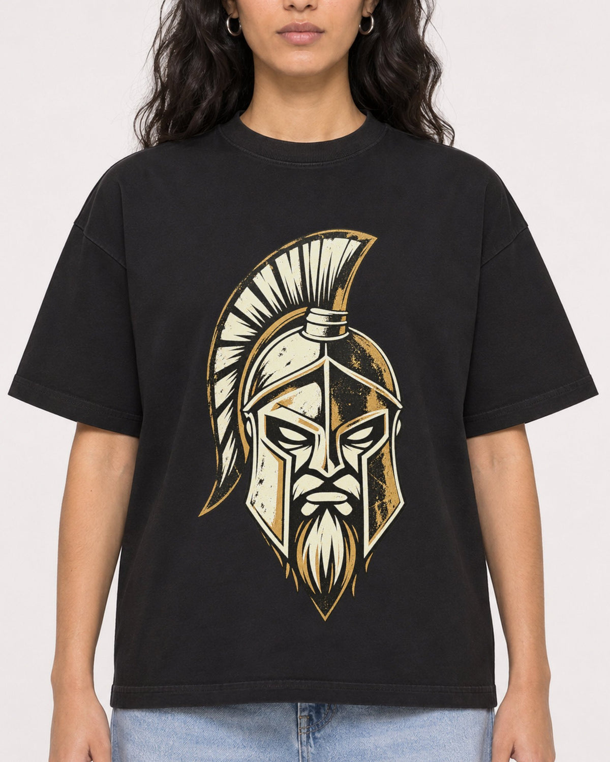 Mockup Boxy Heavyweight Tee Black female close-up 07