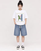 Mockup Boxy Heavyweight Tee White female full-body 41