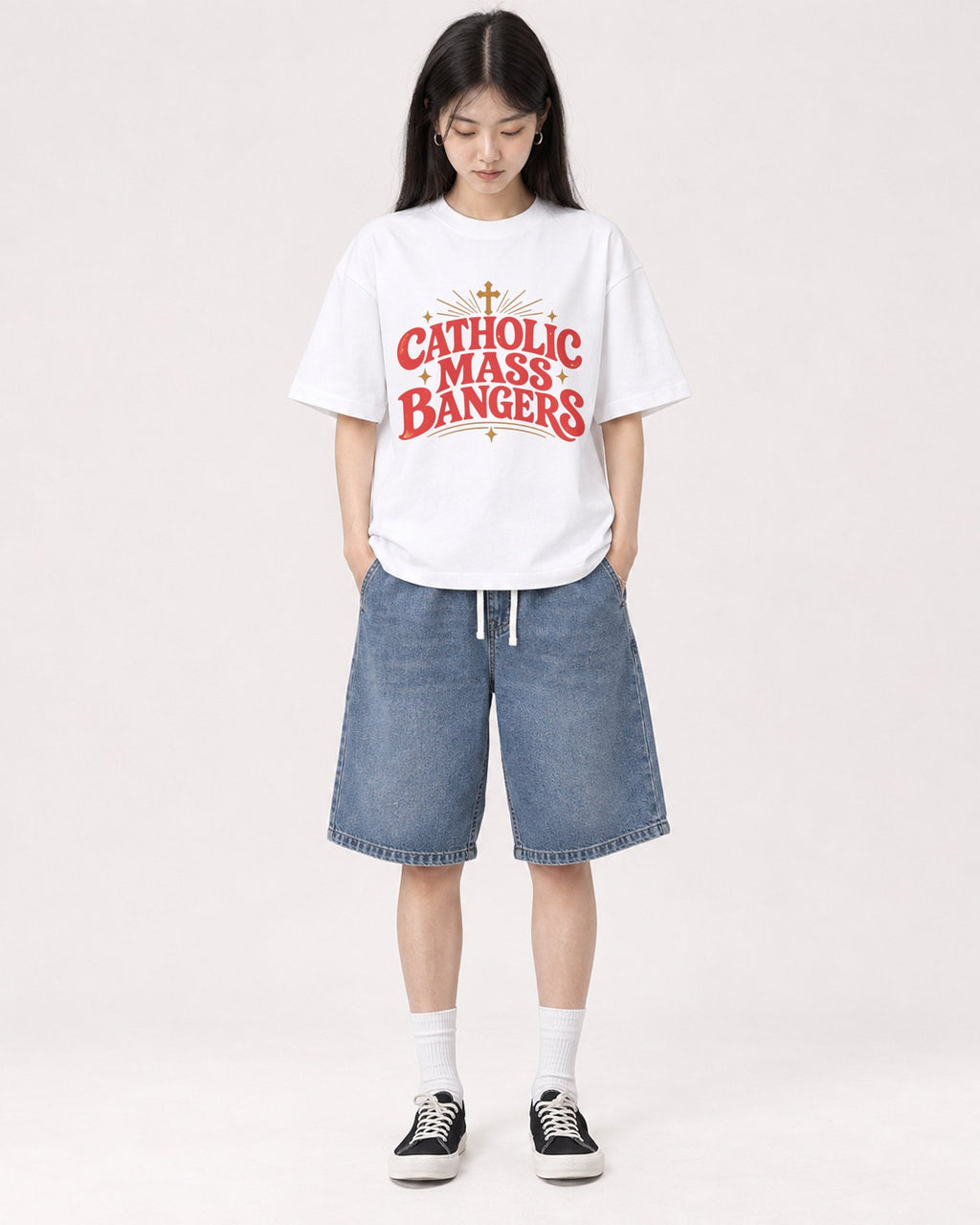 Mockup Boxy Heavyweight Tee White female full-body 01