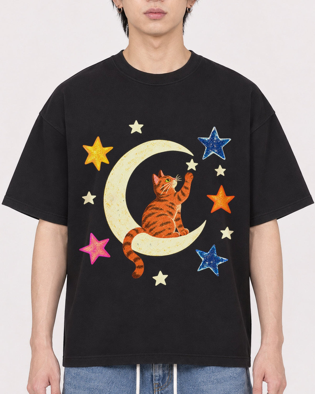 Mockup Boxy Heavyweight Tee Black male close-up 11