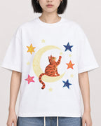 Mockup Boxy Heavyweight Tee White female close-up 11