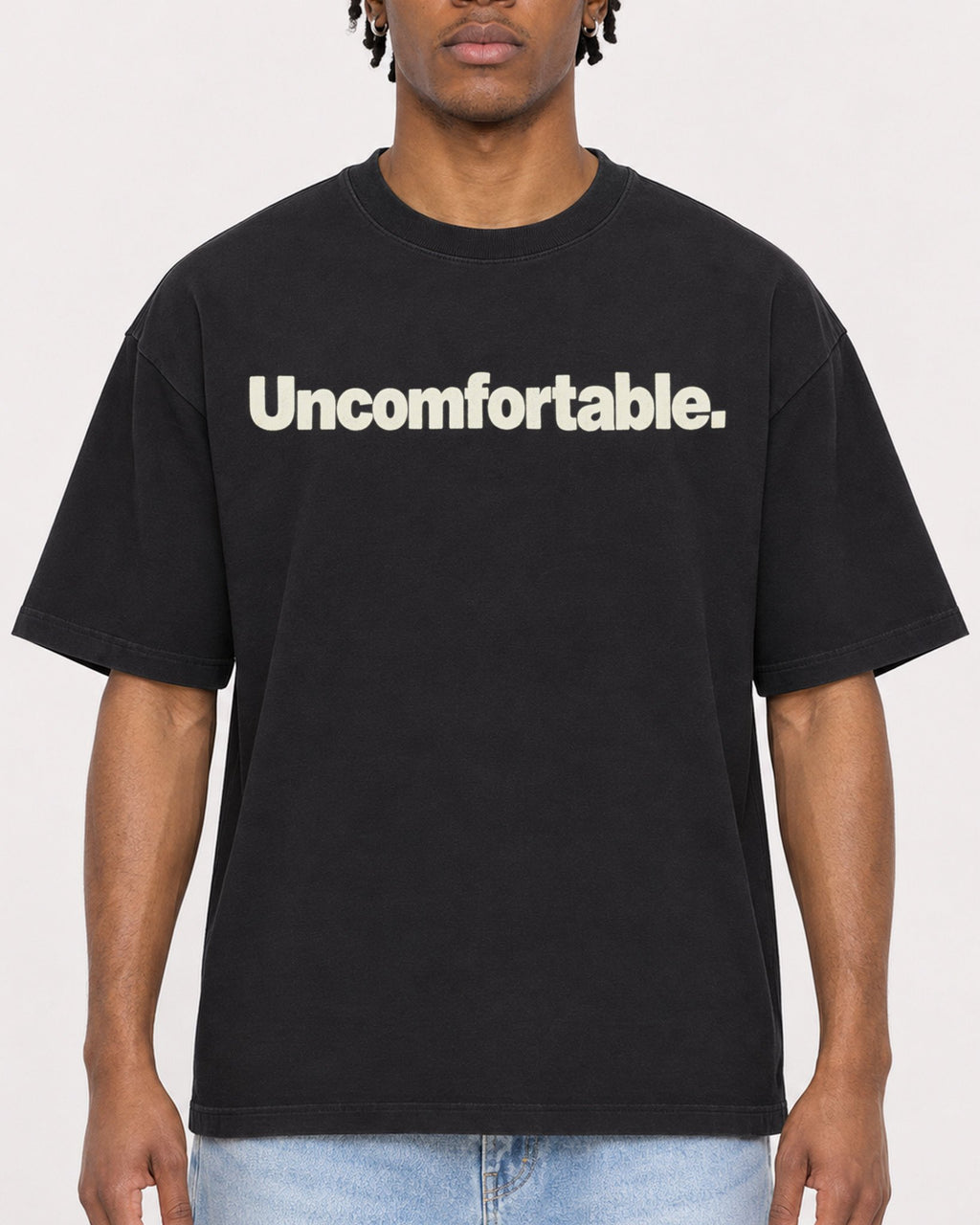 Mockup Boxy Heavyweight Tee Black male close-up 05
