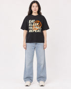 Mockup Boxy Heavyweight Tee Black female full-body 03
